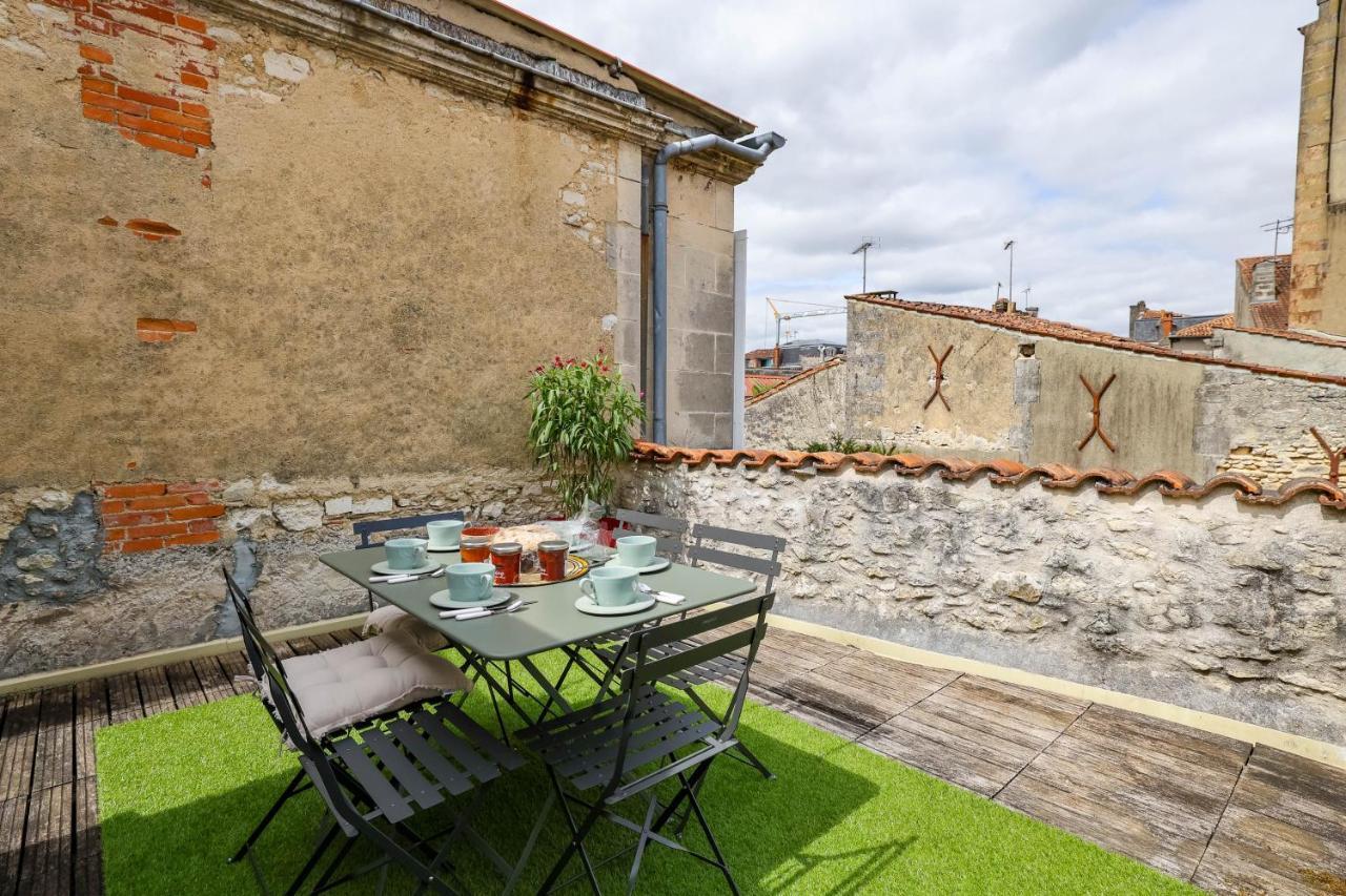 Apartamento Tour Du Palais #Terrasse #Vue Cognac Exterior foto